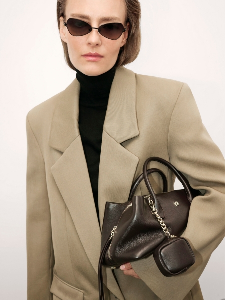 Braune Handtasche mit Zwei-Schiebe-Reißverschluss  AMARA