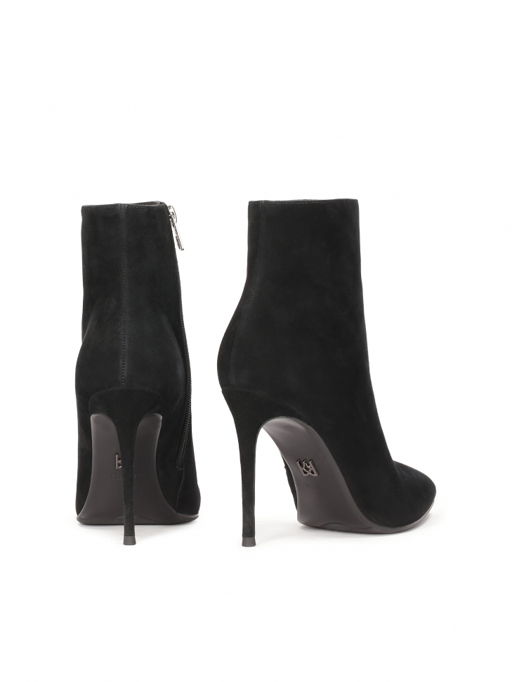 Klassische schwarze Wildlederstiefel mit Stilettoabsatz  CALUMET