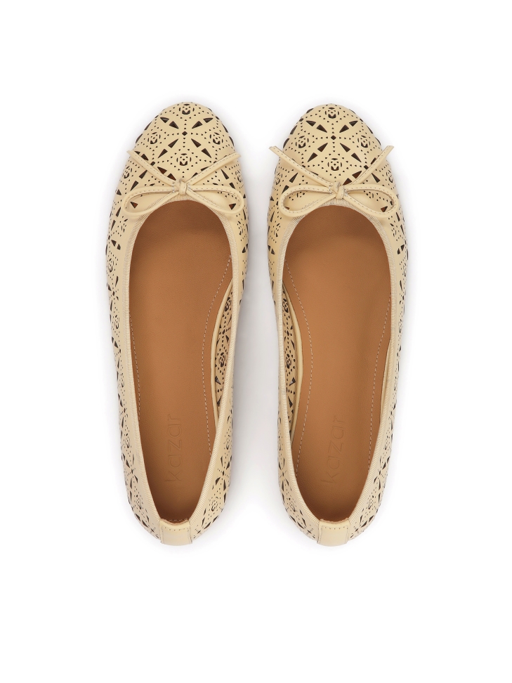 Lederballerinas mit feinem Cut-Out-Design EILEEN