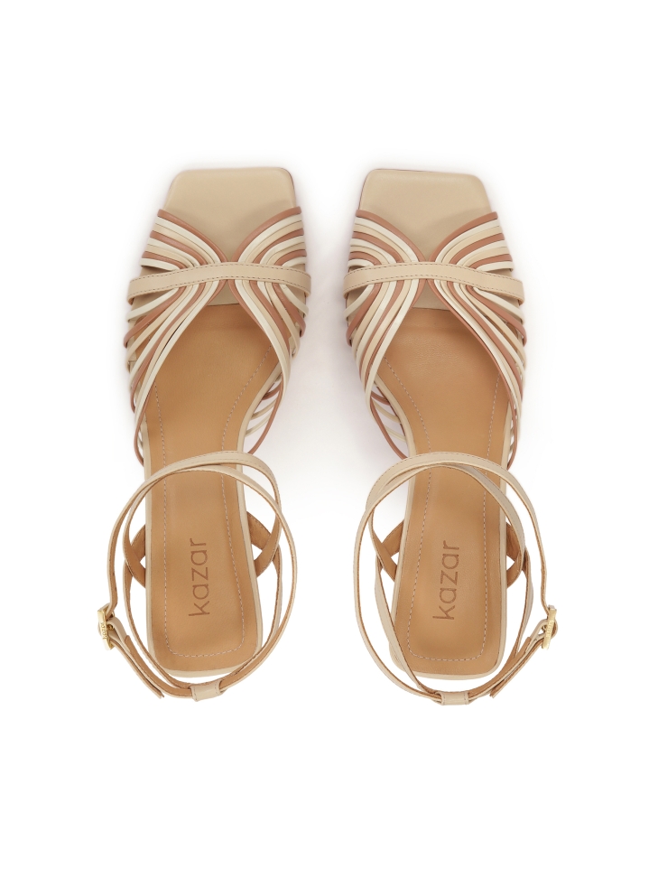 Sandalen mit eckigen Nasen und Absätzen SCARLETT