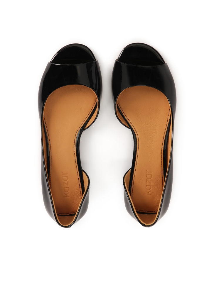 Pumps aus Lackleder mit ausgeschnittenem Schaft und Nasenpads JOSIE