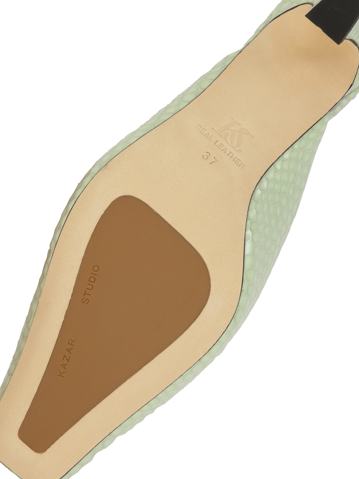 Pantoletten mit integrierter Front mit geprägtem Motiv KS LEONIE