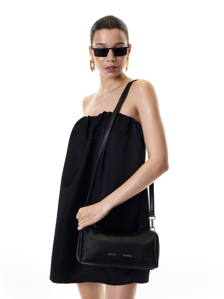 Längliche schwarze Handtasche aus weichem Leder KS VIV