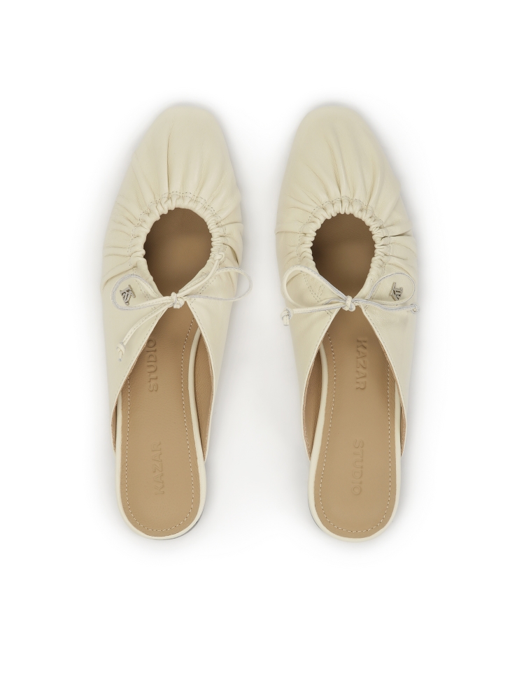 Cremefarbene Pantoletten mit gebundenem Schaft  KS LUCITA