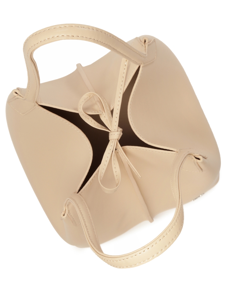 Kleine Handtasche mit quadratischer Form KS VIVIENE