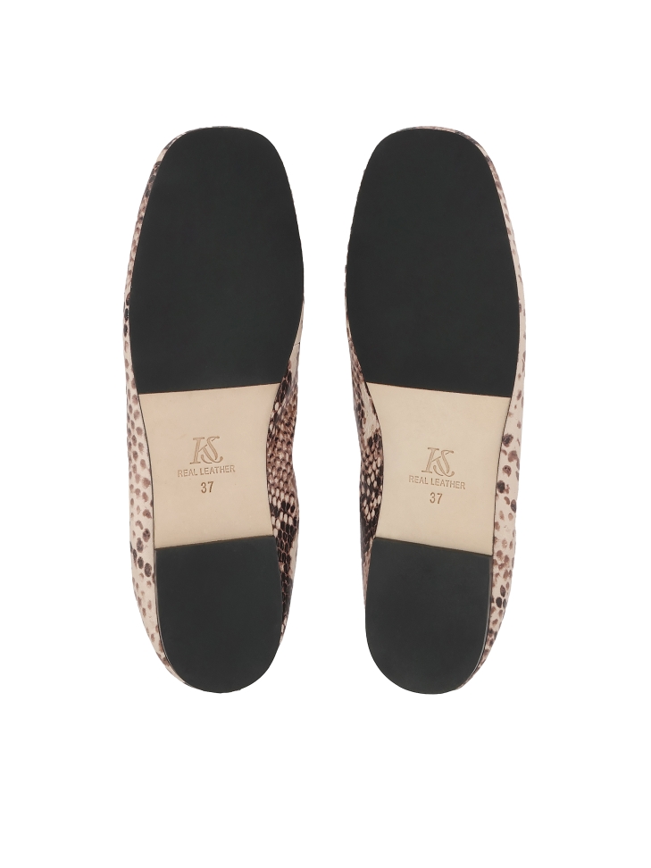 Ballerinas aus geprägtem Leder mit doppelter Bindung KS AVRIL