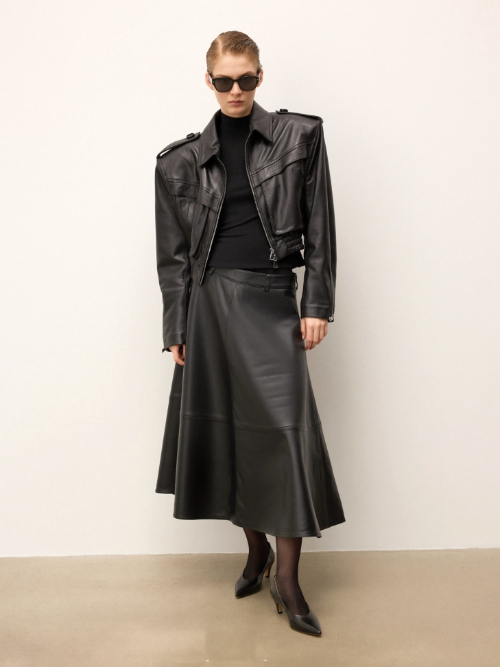 Schwarze spitz zulaufende Pumps KS NARINE