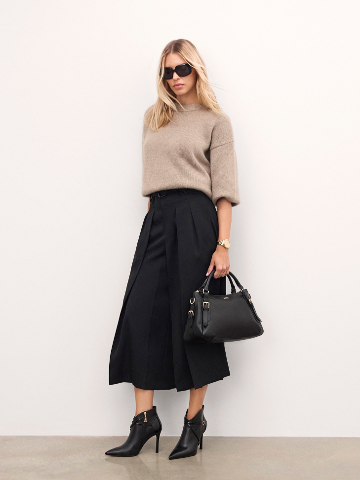 Hochhackige Stiefel mit konturiertem Schaft ZARAYA