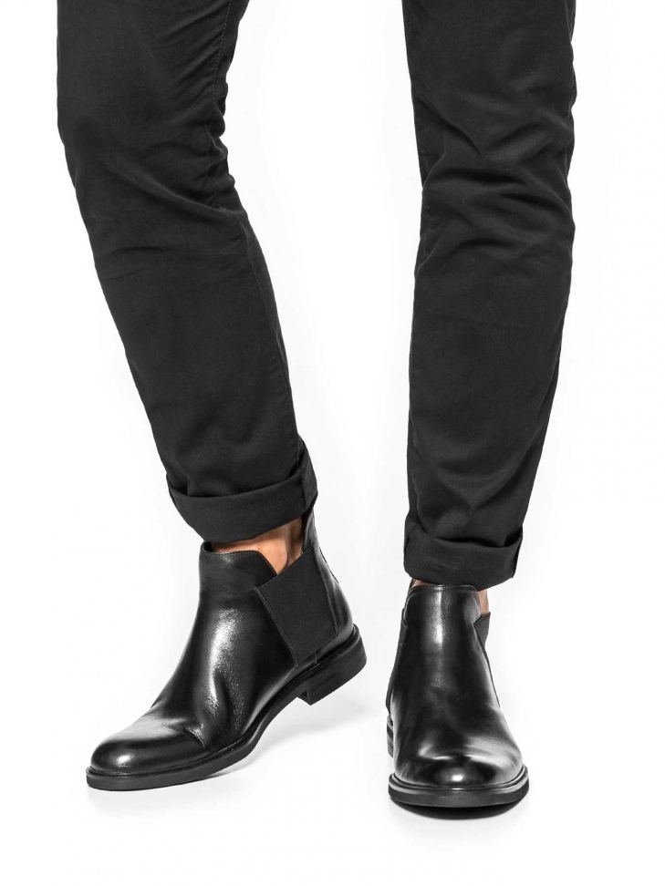 Schwarze Stiefel Männer